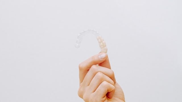 Considering Invisalign? Here Are 6 Reasons Summer Is the Perfect Time to Start